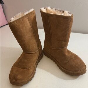 Used- BearPaw Tan Suede Boots with Shearling Lining
